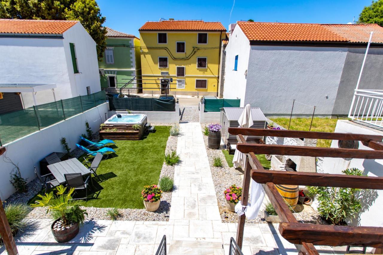 Apartments Mikulin Family Punat Exterior foto